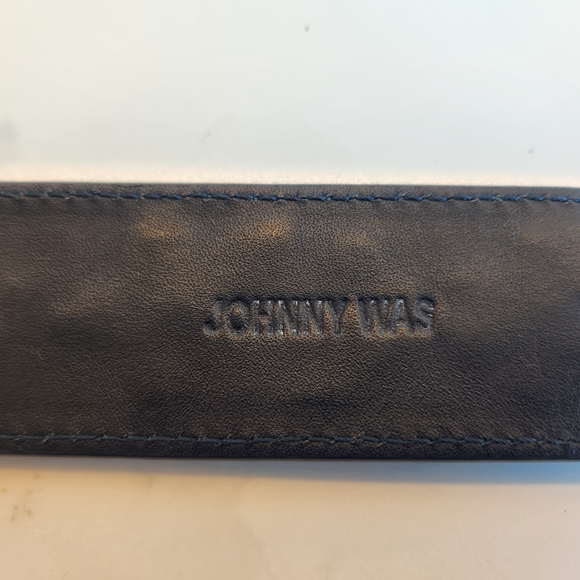 Johnny Was S/M Dark Navy Leather Belt with Floral Embroidery - Picture 3 of 10